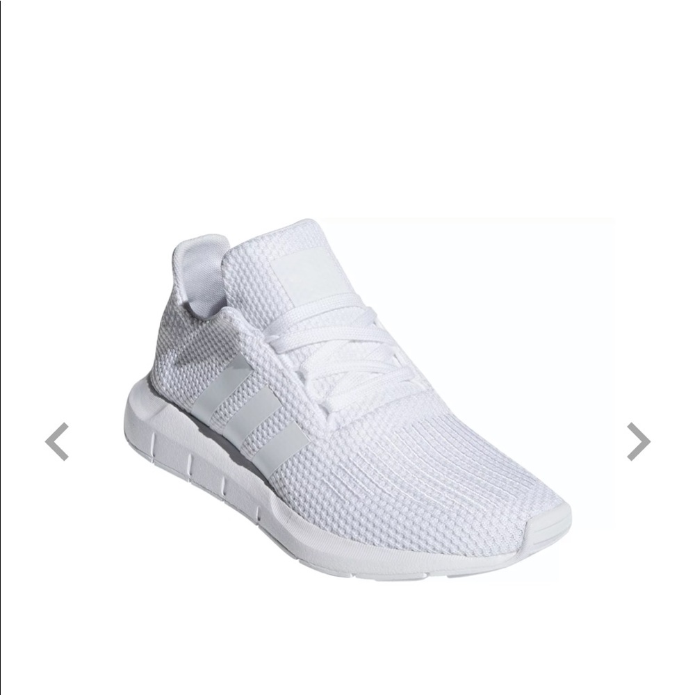 Adidas Swift Run Shoe sz 6